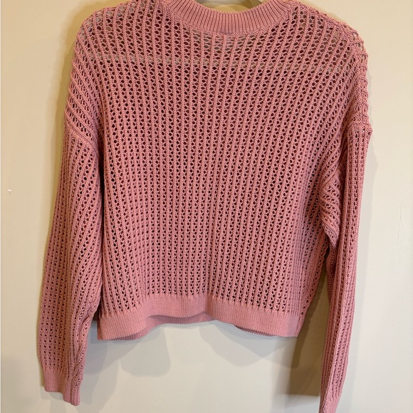 OLD NAVY CROCHET CROPPED SWEATER - Picture 2 of 3